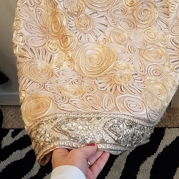 Dress - Picture 5 of 6